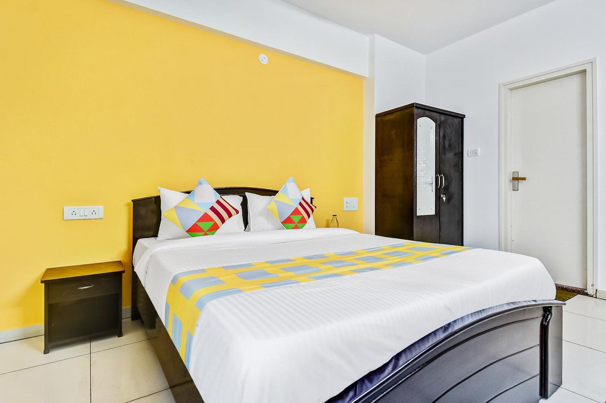 Hotel O Crystal Inn Бангалор Екстериор снимка